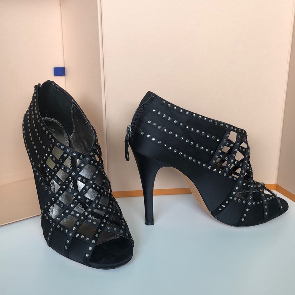 Open toe sandal
